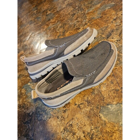 Skechers Relaxed Fit Men’s Shoes Size 11 Brown/tan  Canvas‎ EXCELLENT CONDITION - Picture 1 of 10